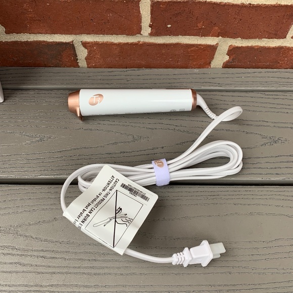 T3 Whirl Trio Interchangeable Curling Iron Set - Picture 4 of 7